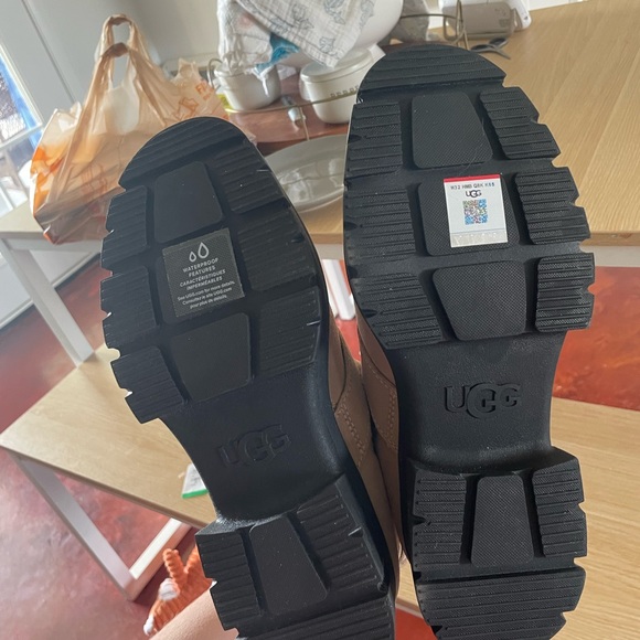 Ugg boots - Picture 4 of 6